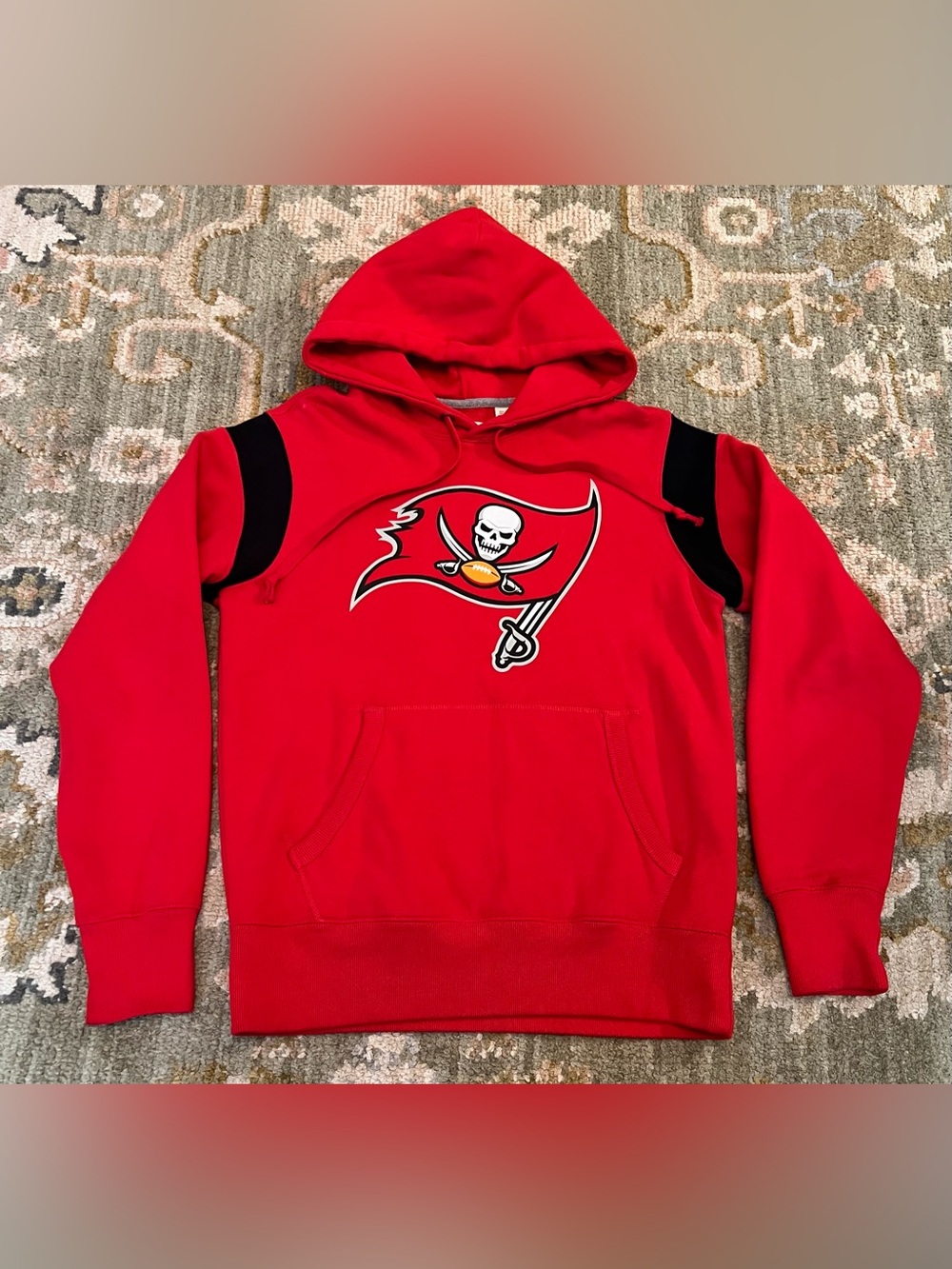 Tampa Bay Buccaneers Tailgate Hoodie Men’s Size Small Color Red & Black